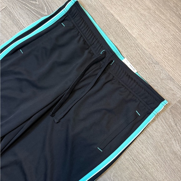 •MADE FOR LIFE• TRACK PANTS - Picture 3 of 5